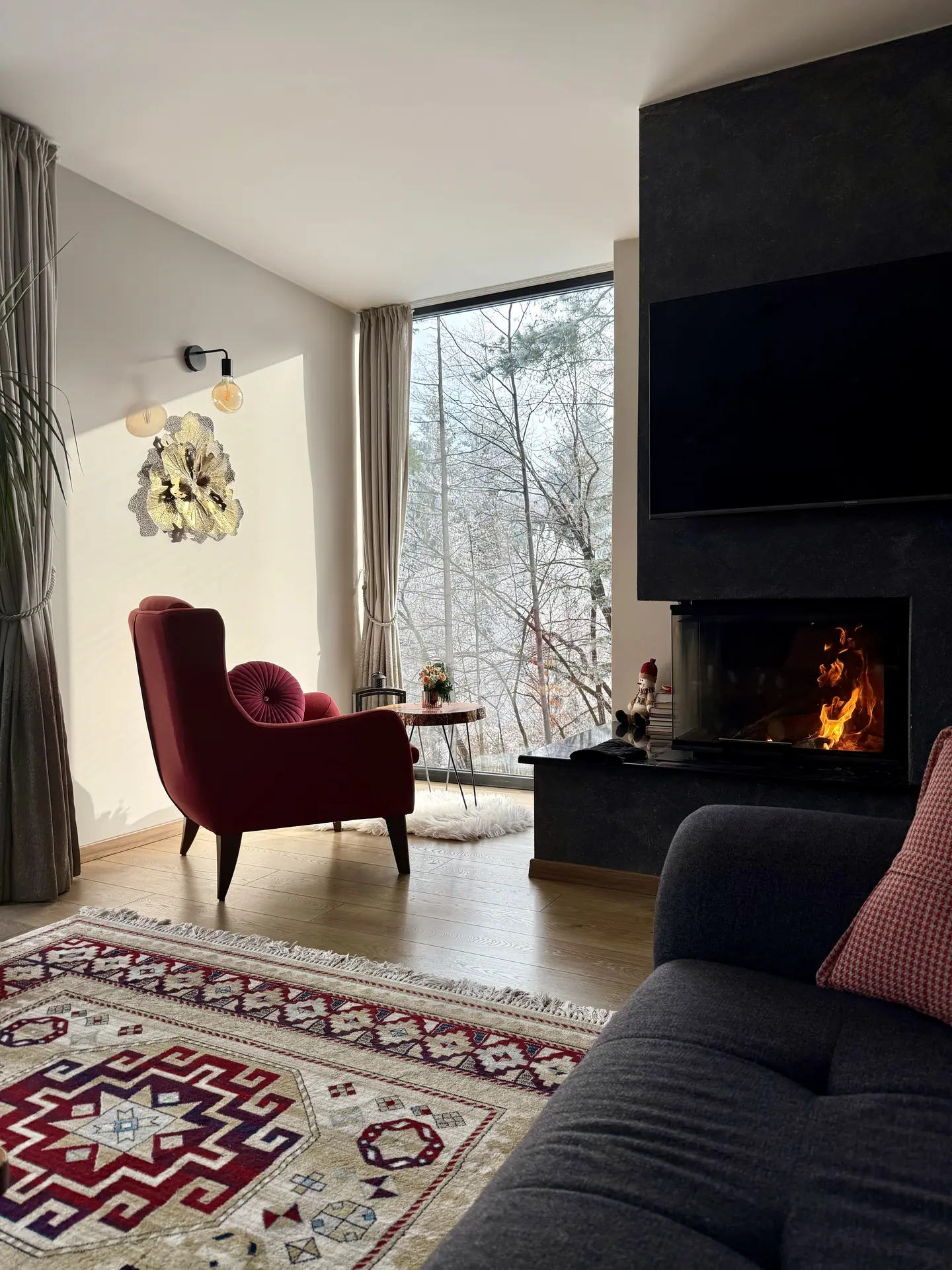 Kamin u dnevnom boravku Spa Ville Smetovi